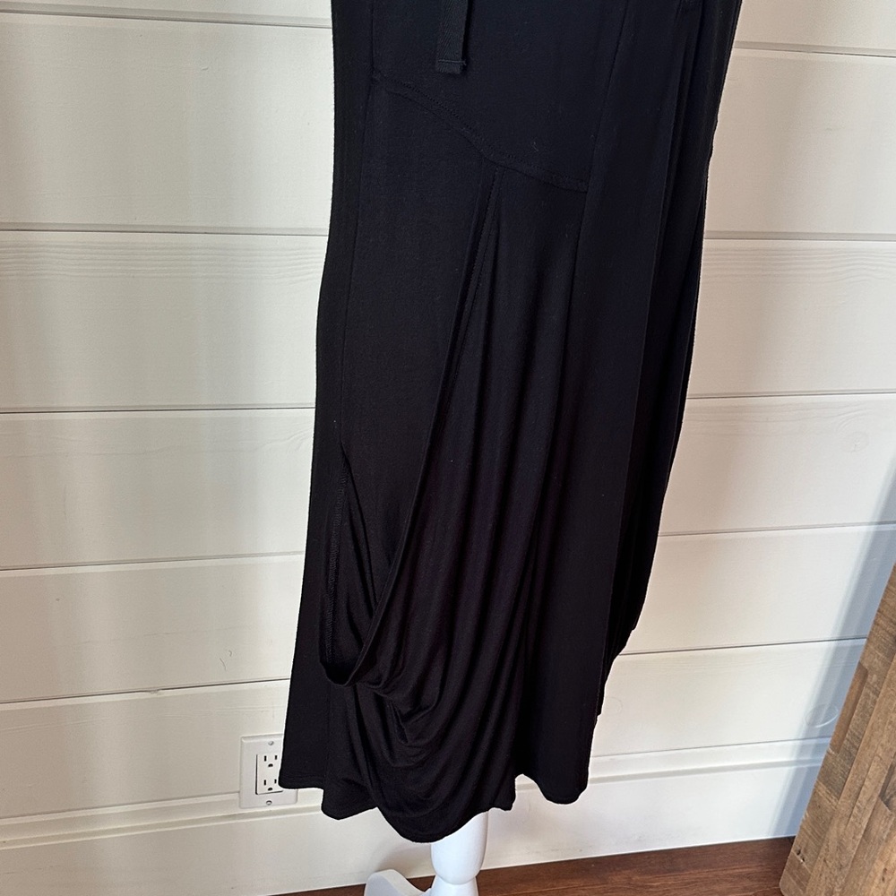 Kenzie Black Short Sleeve Zip Dress - Picture 5 of 11